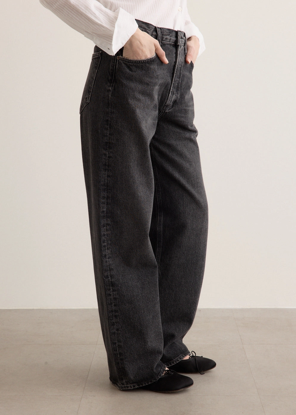 Low Slung Baggy Jeans Sleek Option