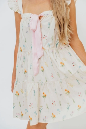 Easy Pairing Lulu Flutter Sleeve Mini Dress in Floral