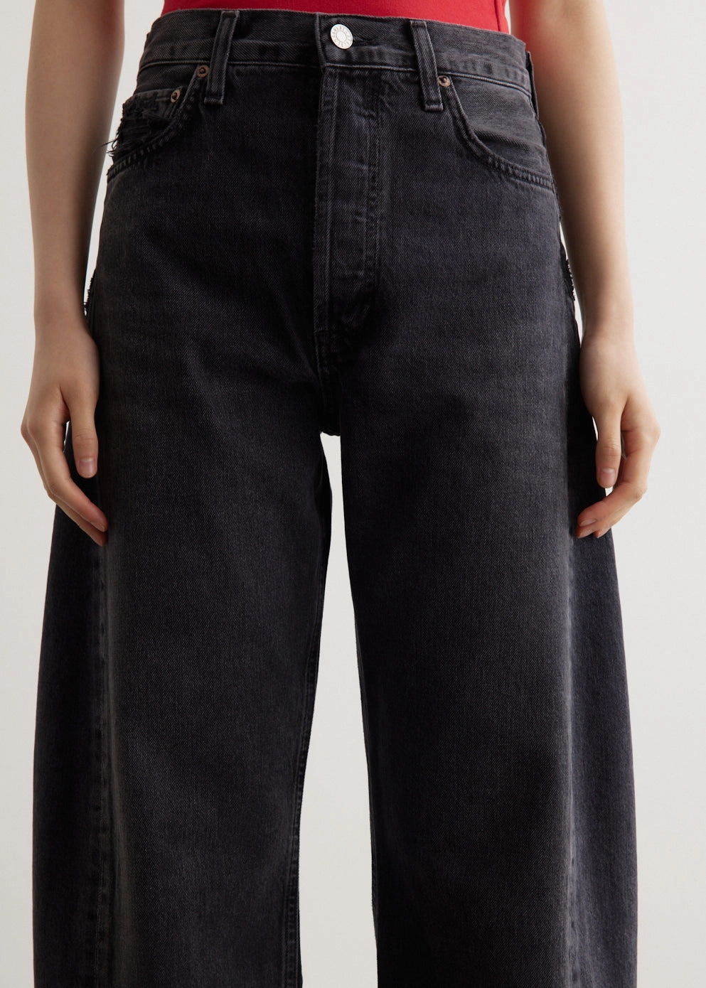 Breathable Minimalist Luna Pieced Jeans
