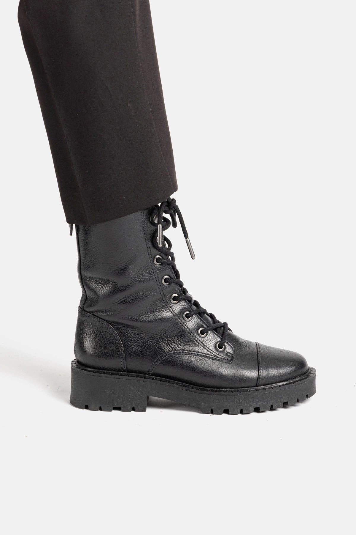 Trinity Boot In Black Leather Anti Puncture Design