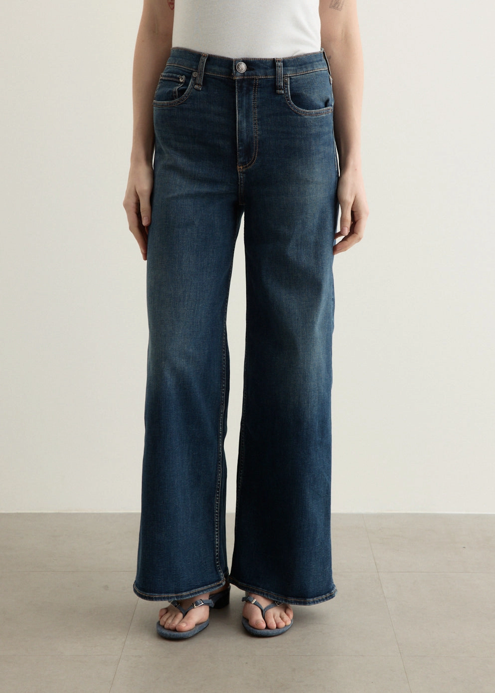 Flexi Sofie High-Rise Ankle Wide Jeans Office Wear Couple Look Work Ready Everyday Outfit