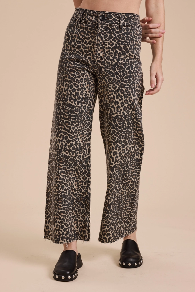 Elegant Bold Look Softened Texture Reagan Leopard Ankle Jean