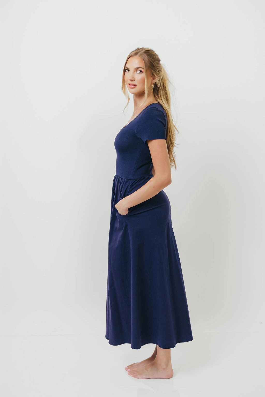 Lynette Maxi Dress in Navy Cool Look Relax Mode