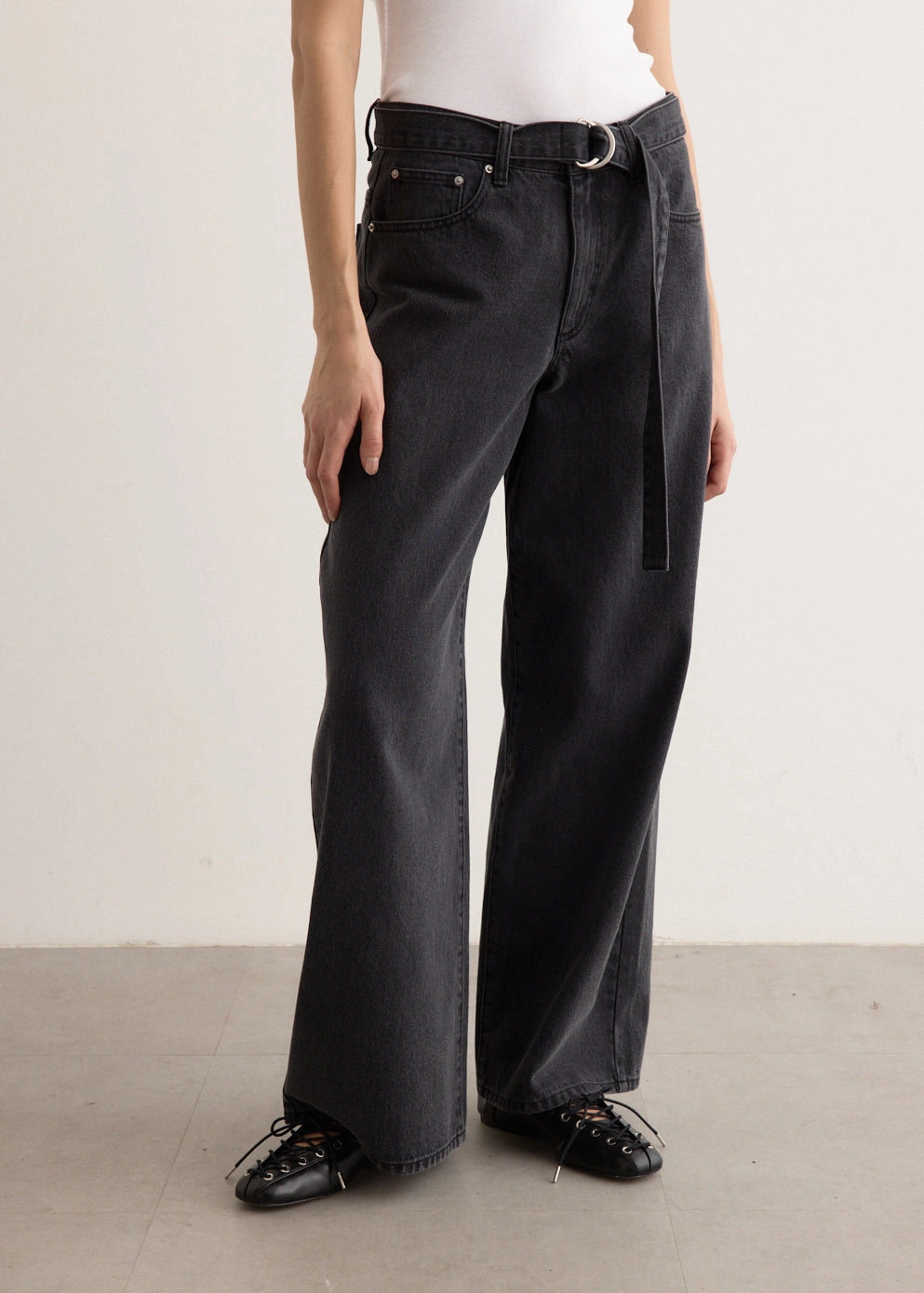 Meadow Wide Leg Jeans Daytime Look