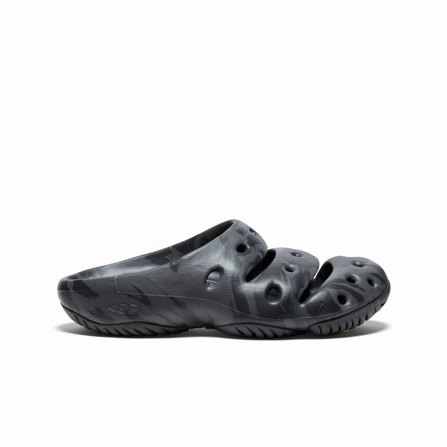 Black Chic Soft Straps Men's Yogui Clog  |  Black Marble