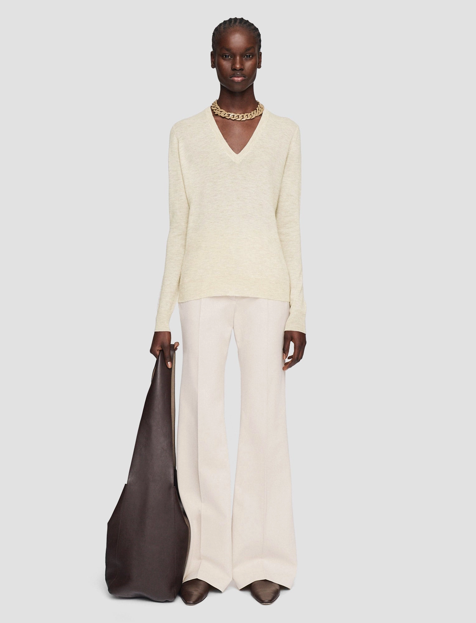 Thermoregulating Technology Compressed Stitch Cashair V Neck Jumper