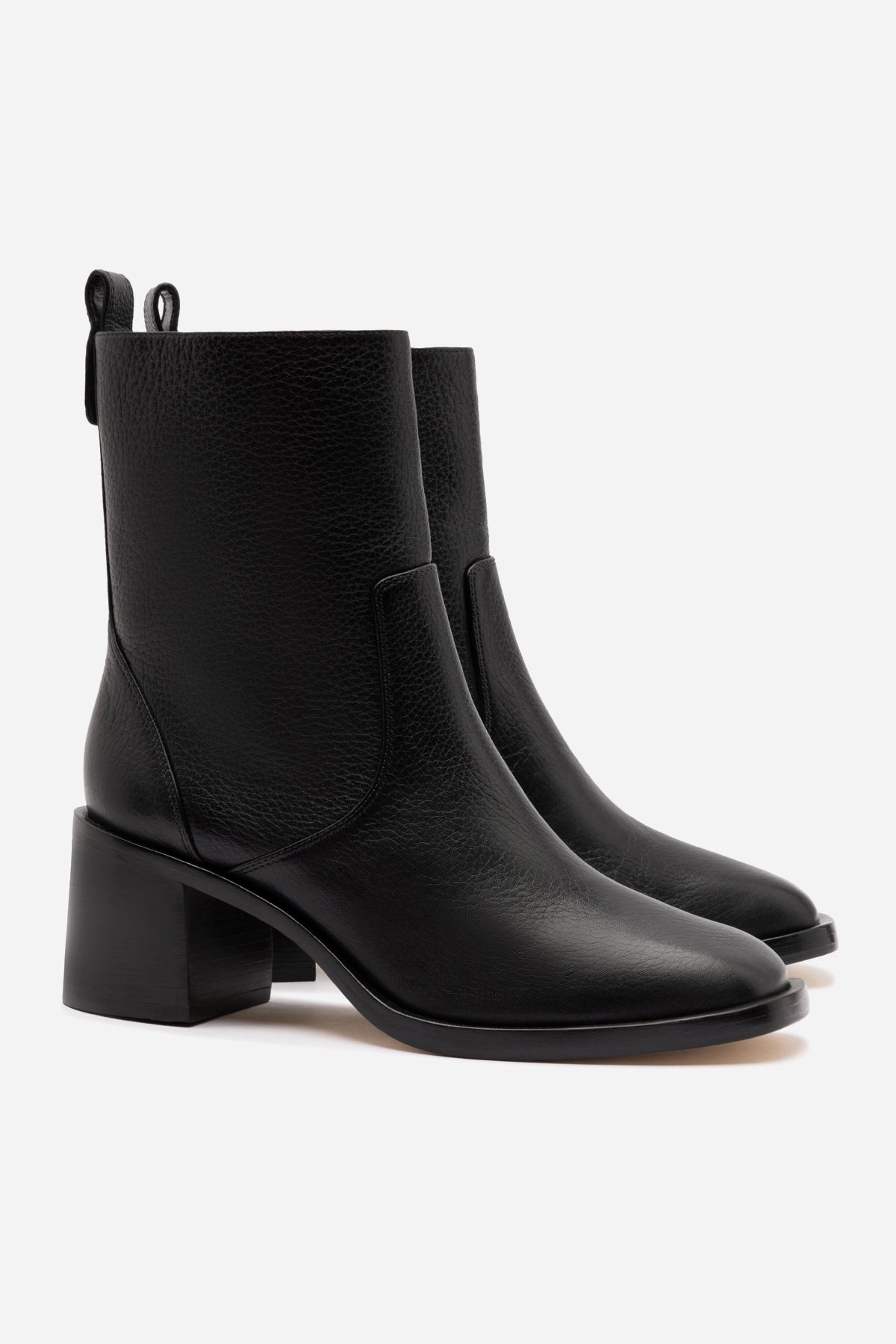 Reinforced Form Morning Walk Mini Ricky Boot In Black Leather