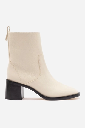 Mini Ricky Boot In Ivory Leather Simple Fit