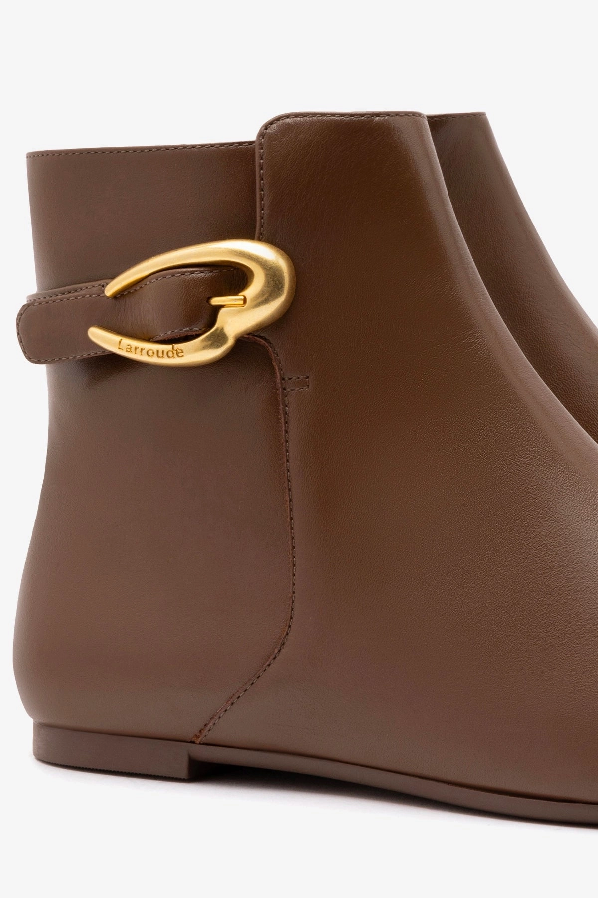 Resort Mode Seamless Comfort Snowy Path Mini Verona Boot In Burnt Umber Leather