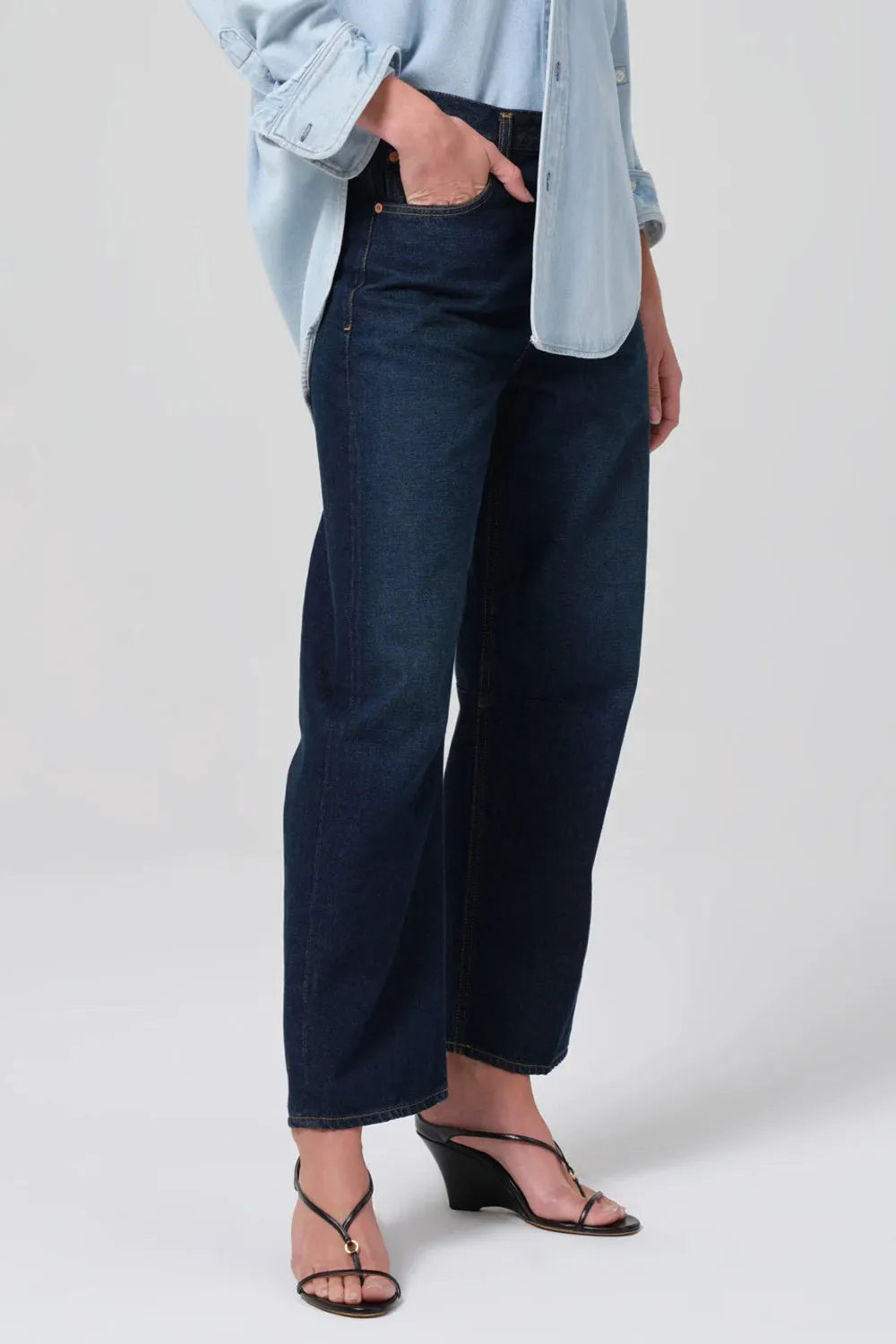Soft and Stretchy Lightweight Layer Miro Relaxed Jean