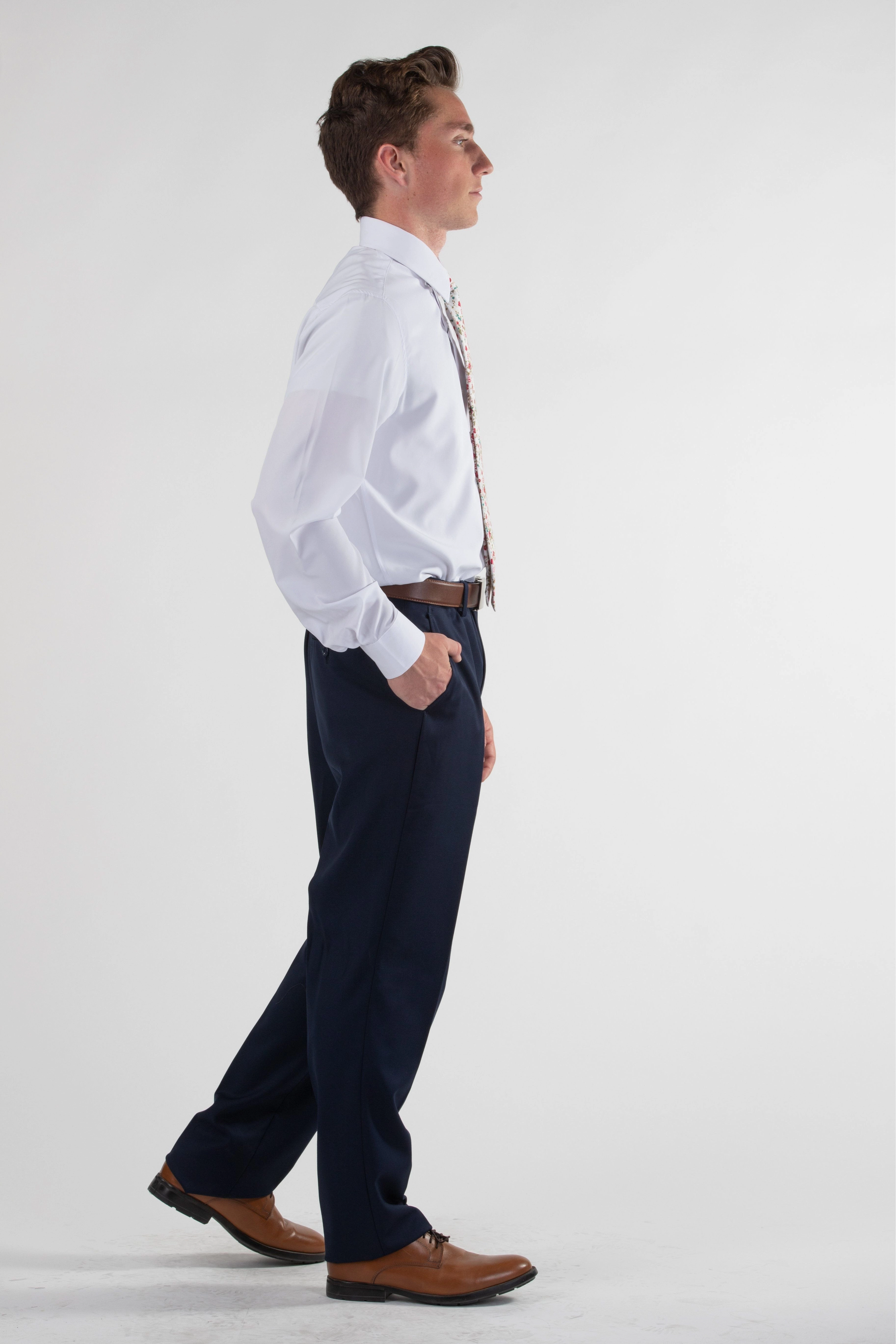 Lightweight Construction Timeless Comfort Fit Signature Suit Pant Classic Fit / Navy