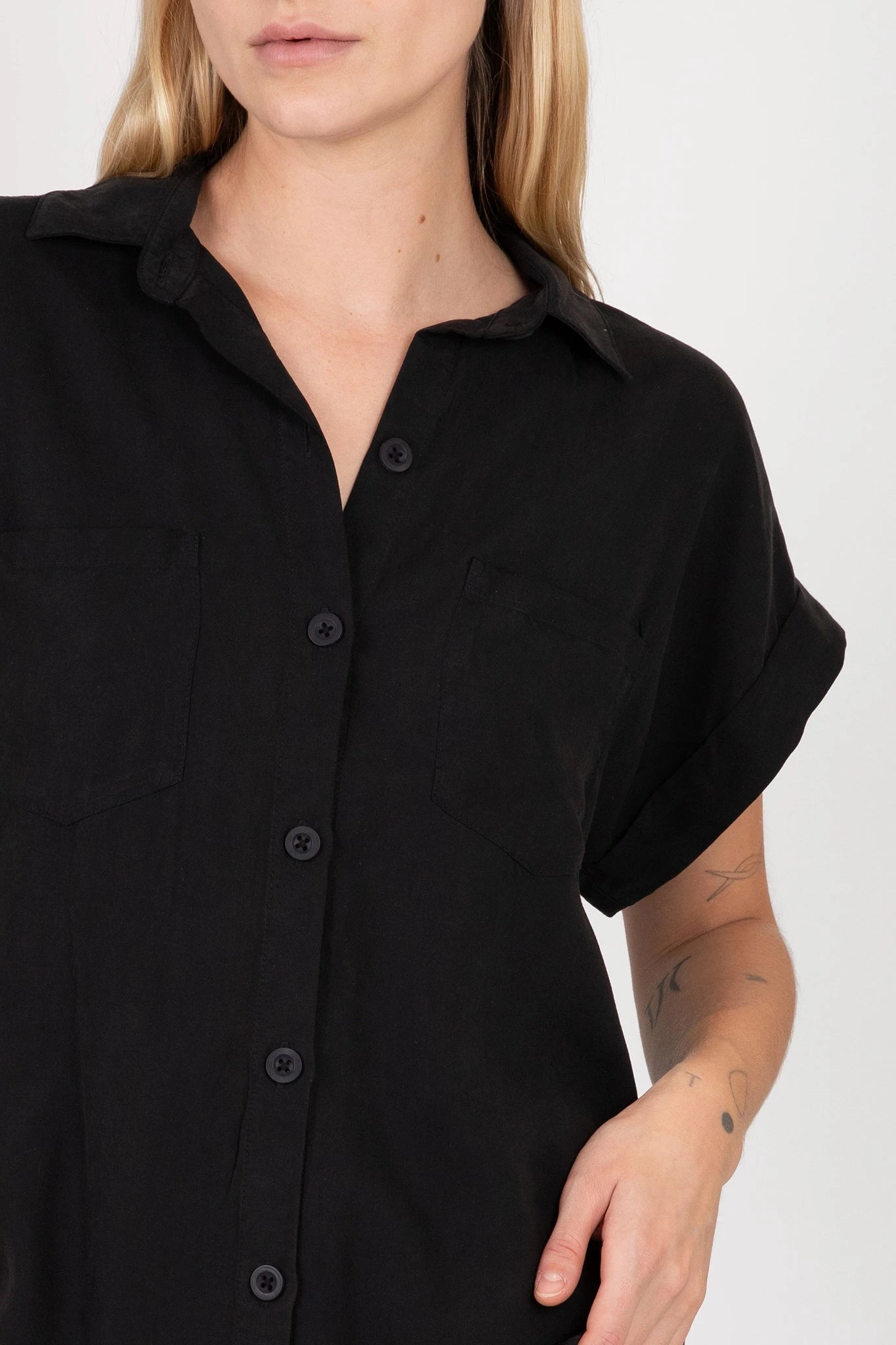 Placket Detailing Two Pocket Short Sleeve Shirt