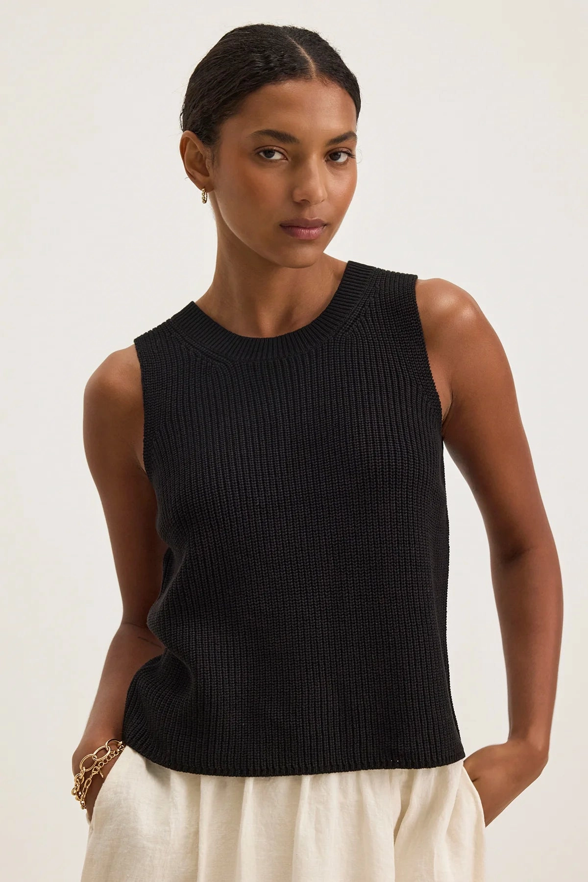 Muna Sweater Vest Unstructured Silhouette
