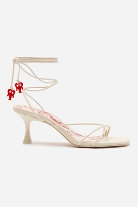 Travel Ready Lightweight Construction Nadia Sandal In Ivory Leather