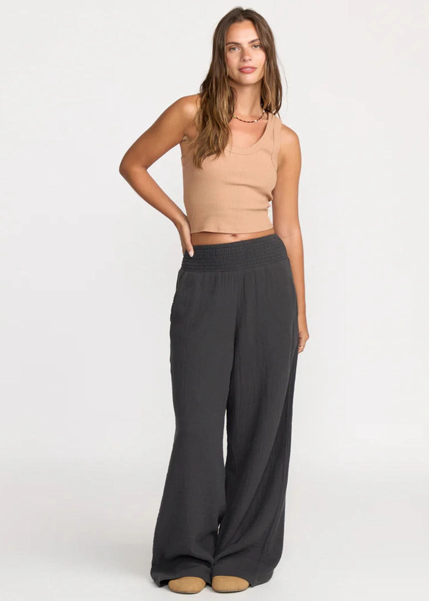New Waves Gauze Elastic Pants - Black Sands Freedom Move