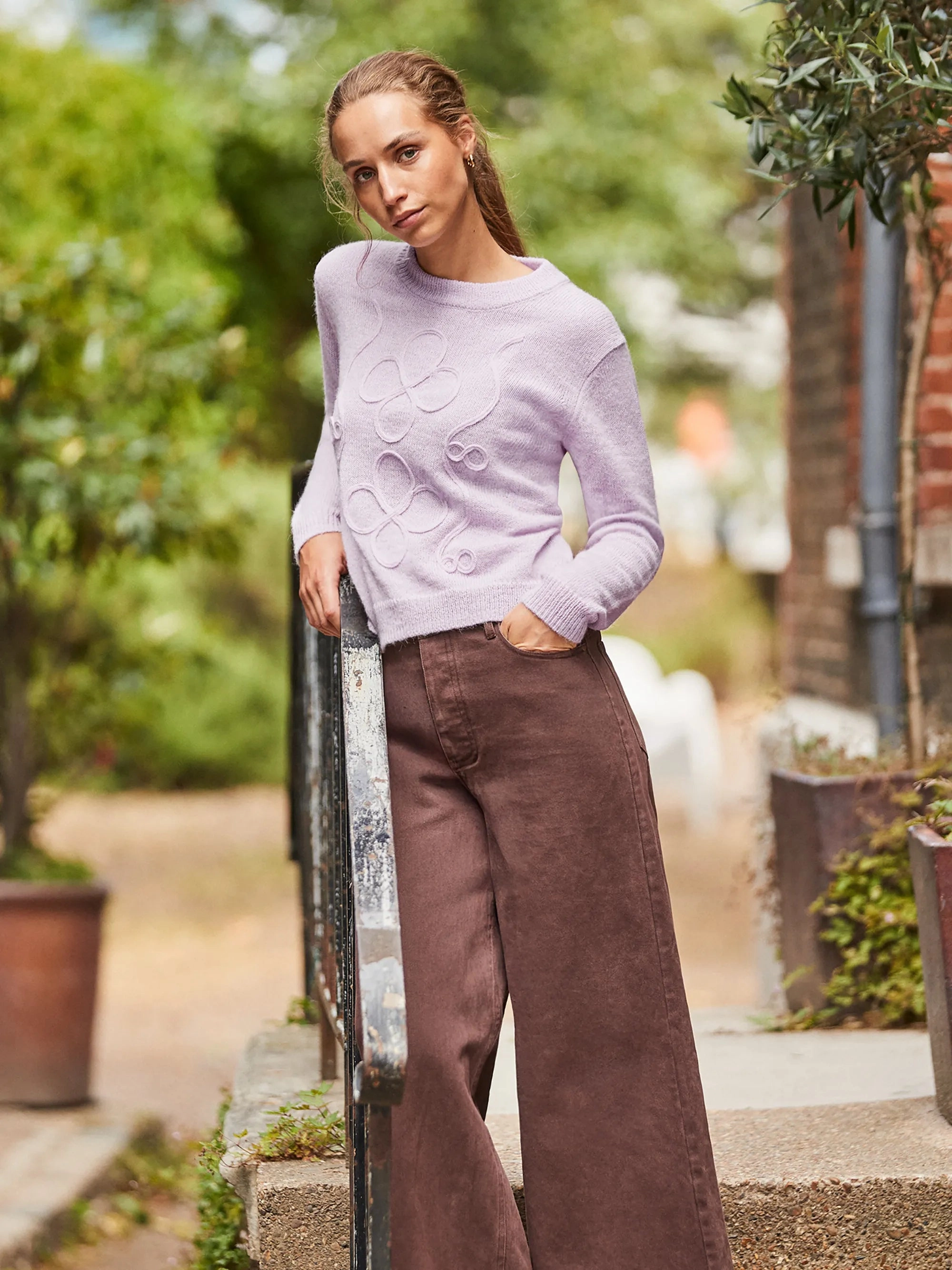 Lilac Appliqu?? Knit Jumper with Alpaca Tear Resistant