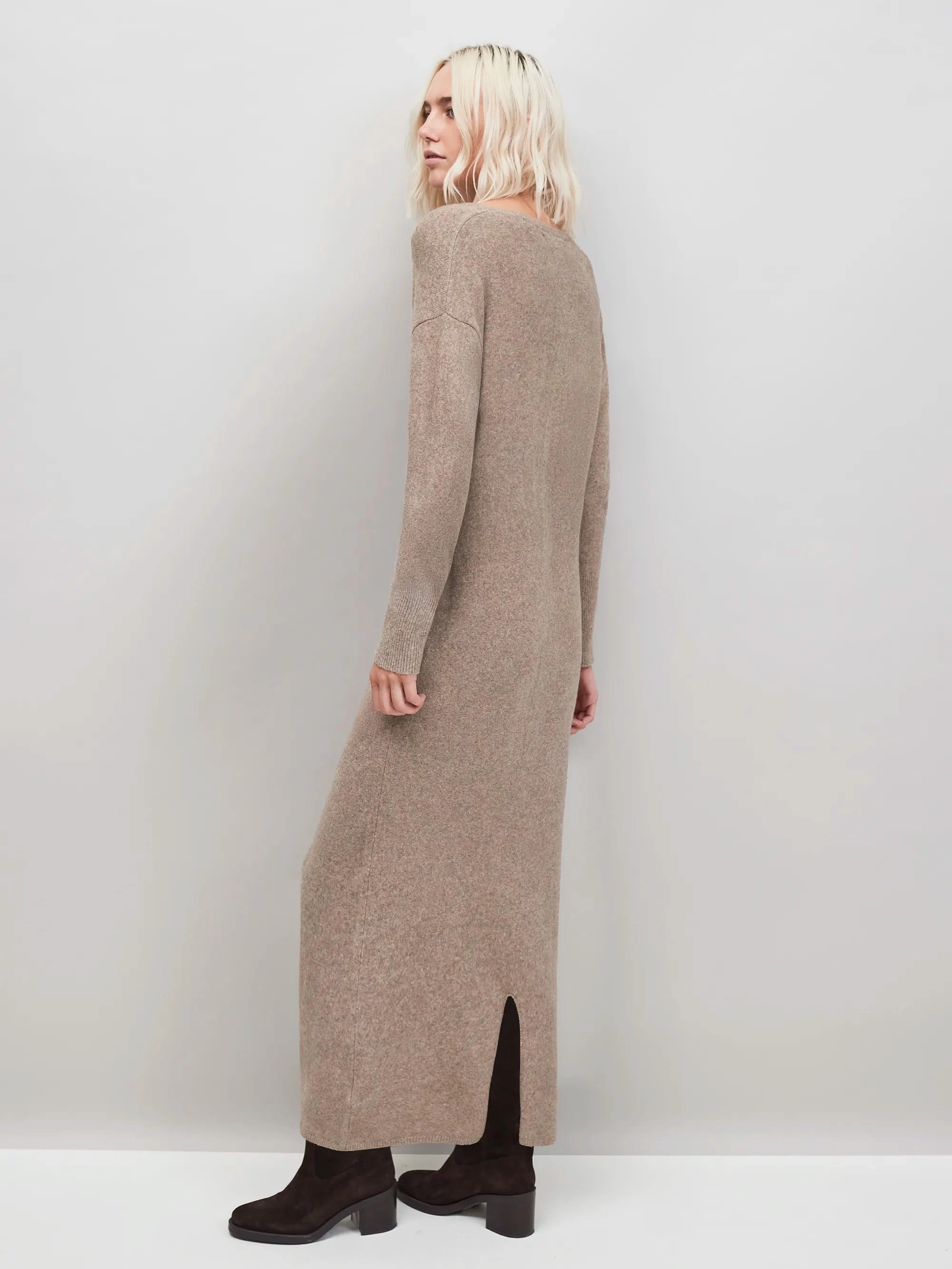 Clean Mood LightweightMaterial Oatmeal V-Neck Knit Dress