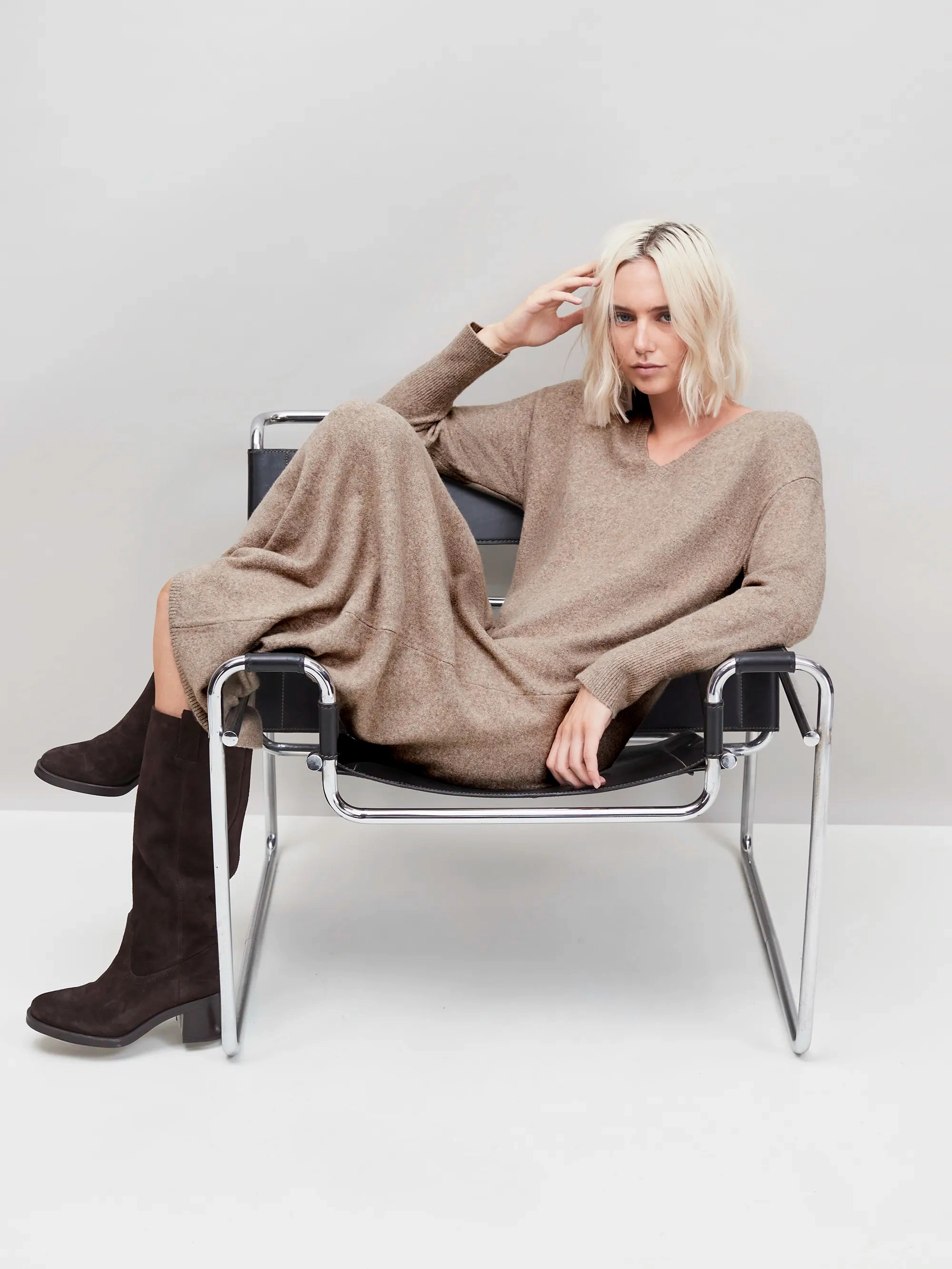 Korean Mood Oatmeal V-Neck Knit Dress