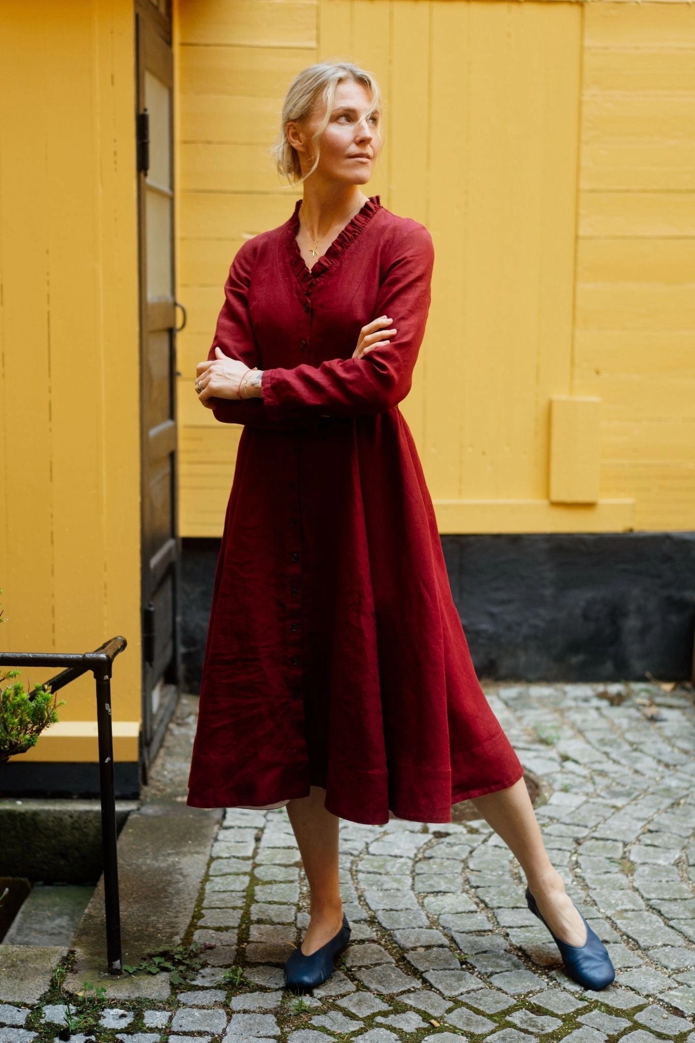 All Look Modern Silhouette Ophelia ?C Ruffled V-Neck Linen Midi Dress