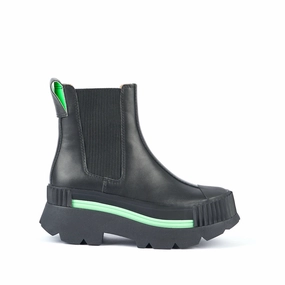 Grippy Outsole Rough Terrain Flexible Frame Urban Traveler ESKER CHELSEA BLACK