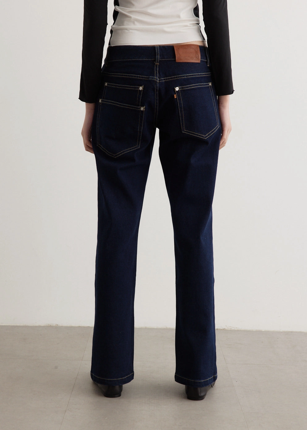 Paris Pants Subtle Look Neutral Vibrant Chill Outfit