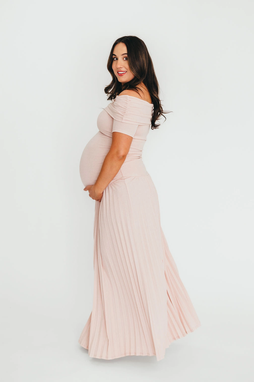 Baby-Shower Casual Must-Have The Lennox Maxi Dress in Dusty Pink