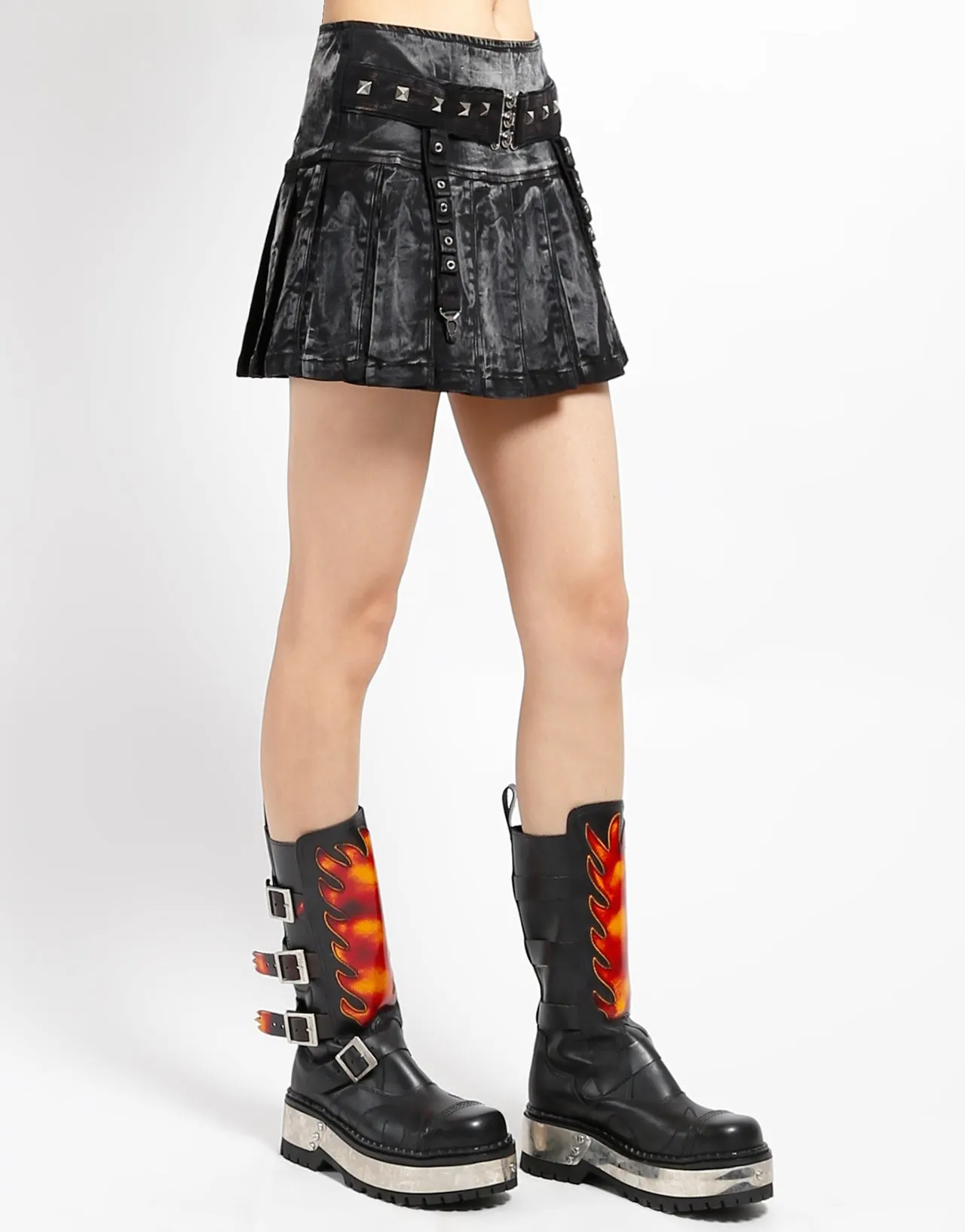 PEACE PLEATED SKIRT BLACK HighRiseWaistband