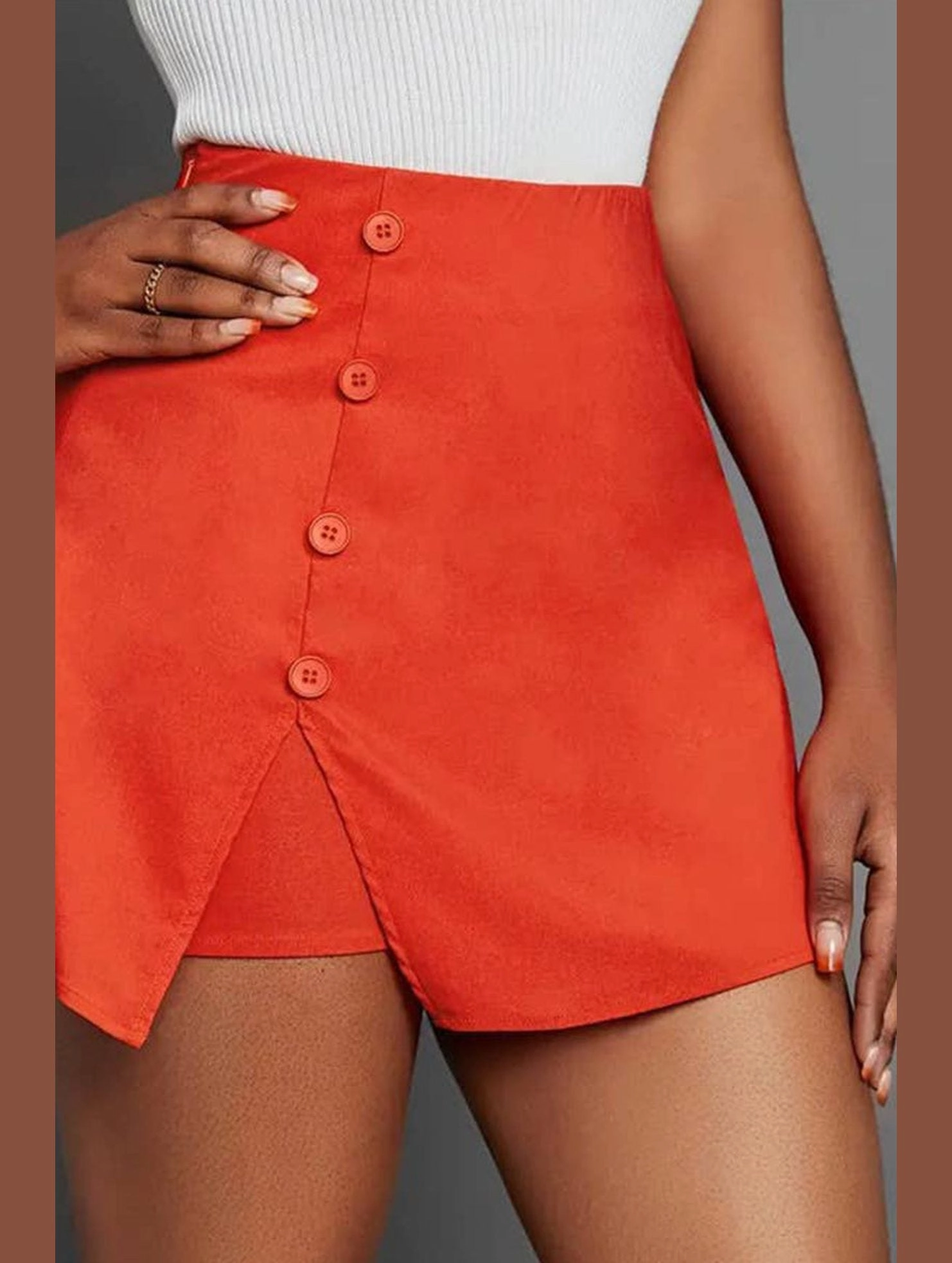 BUTTON-EMBELLISHED SOLID COLOR SPLIT SKIRT_CWBSS0181 Durable Wear