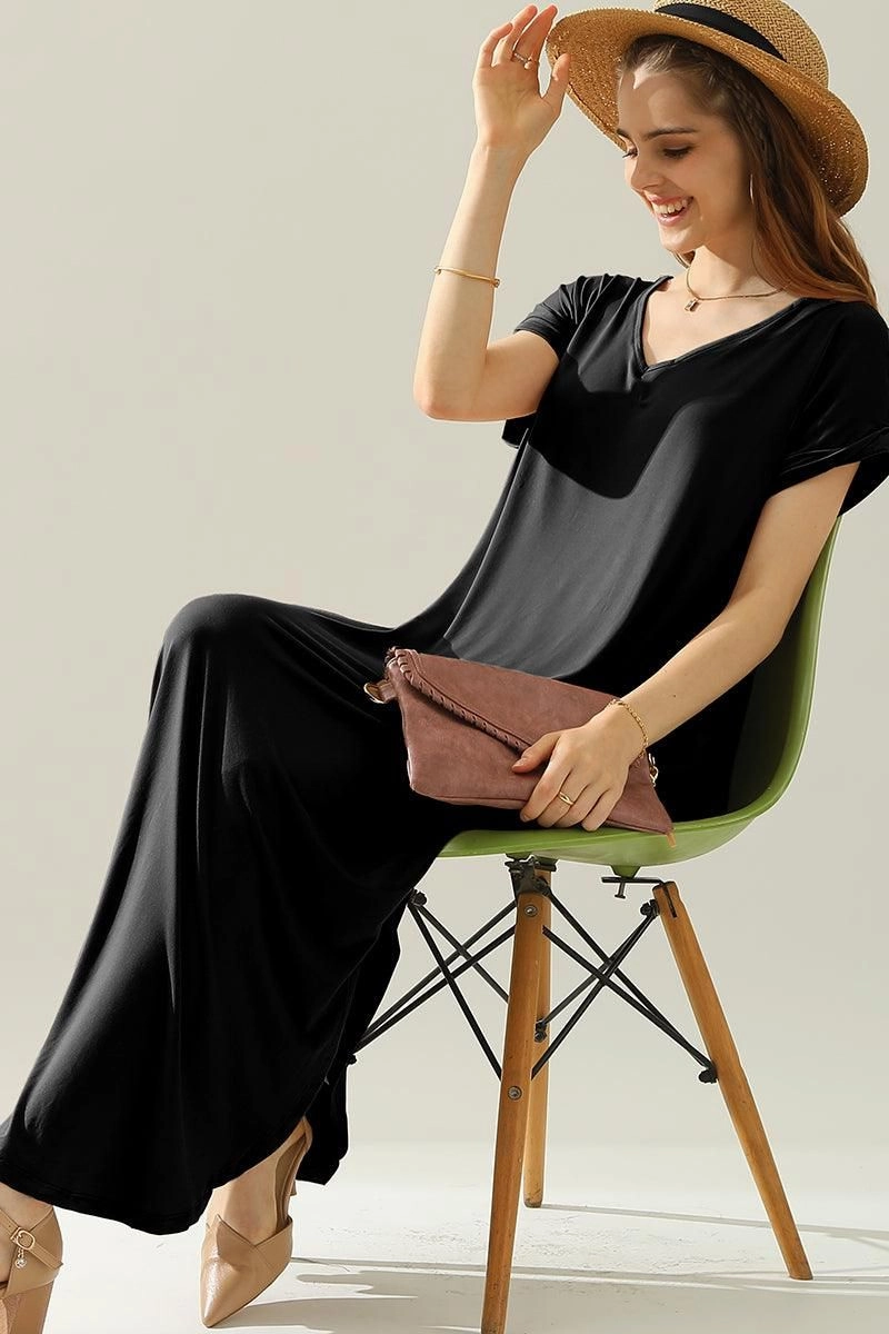 Travel Friendly SHORT SLEEVE V-NECK MAXI DRESS WITH SIDE SLIT