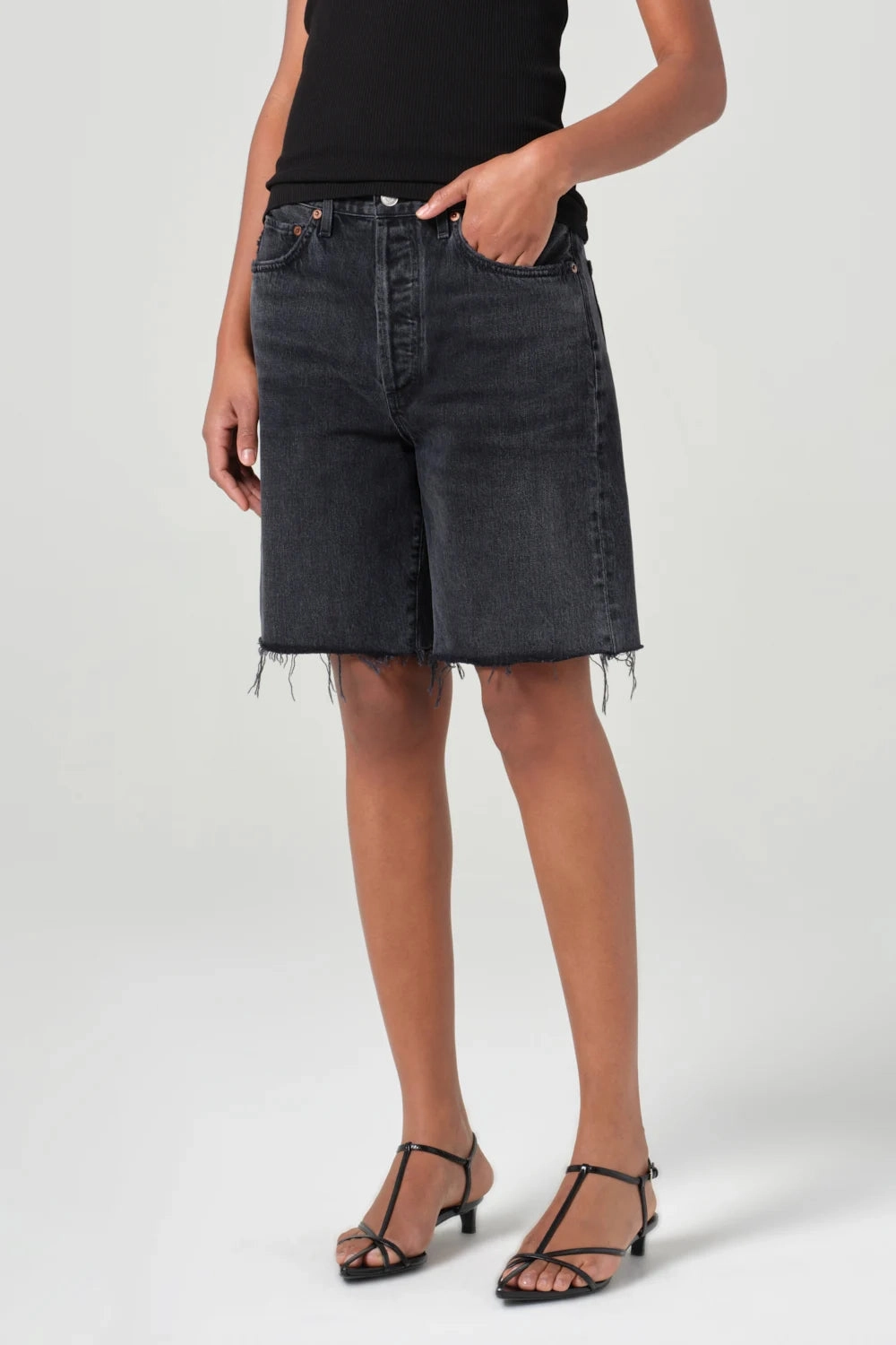 Comfortable Cut 90's Short