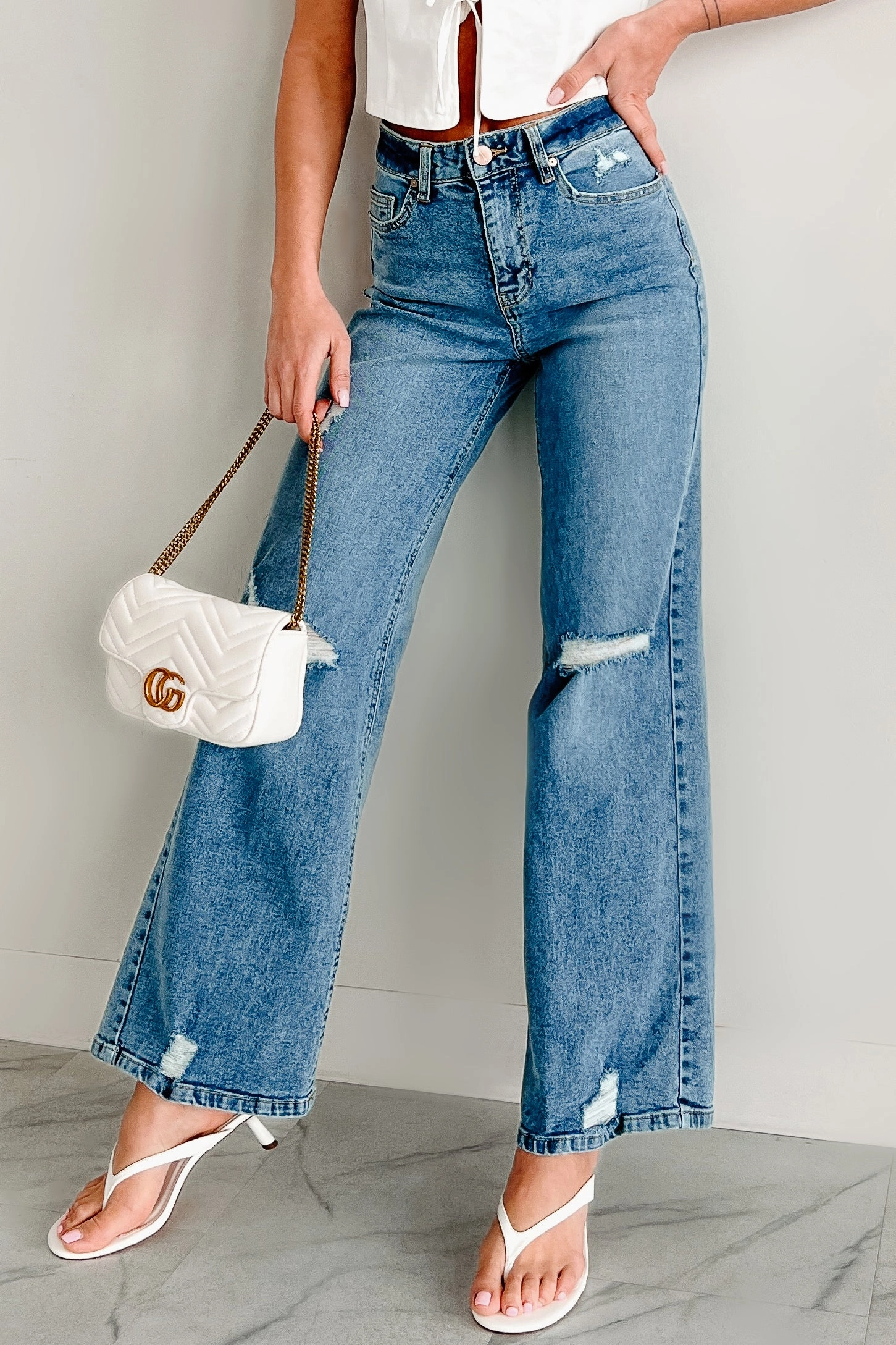 Molly High Rise Wide Leg Distressed Indigo Reign Jeans (Medium Light) Outfit Essential Chill Mode