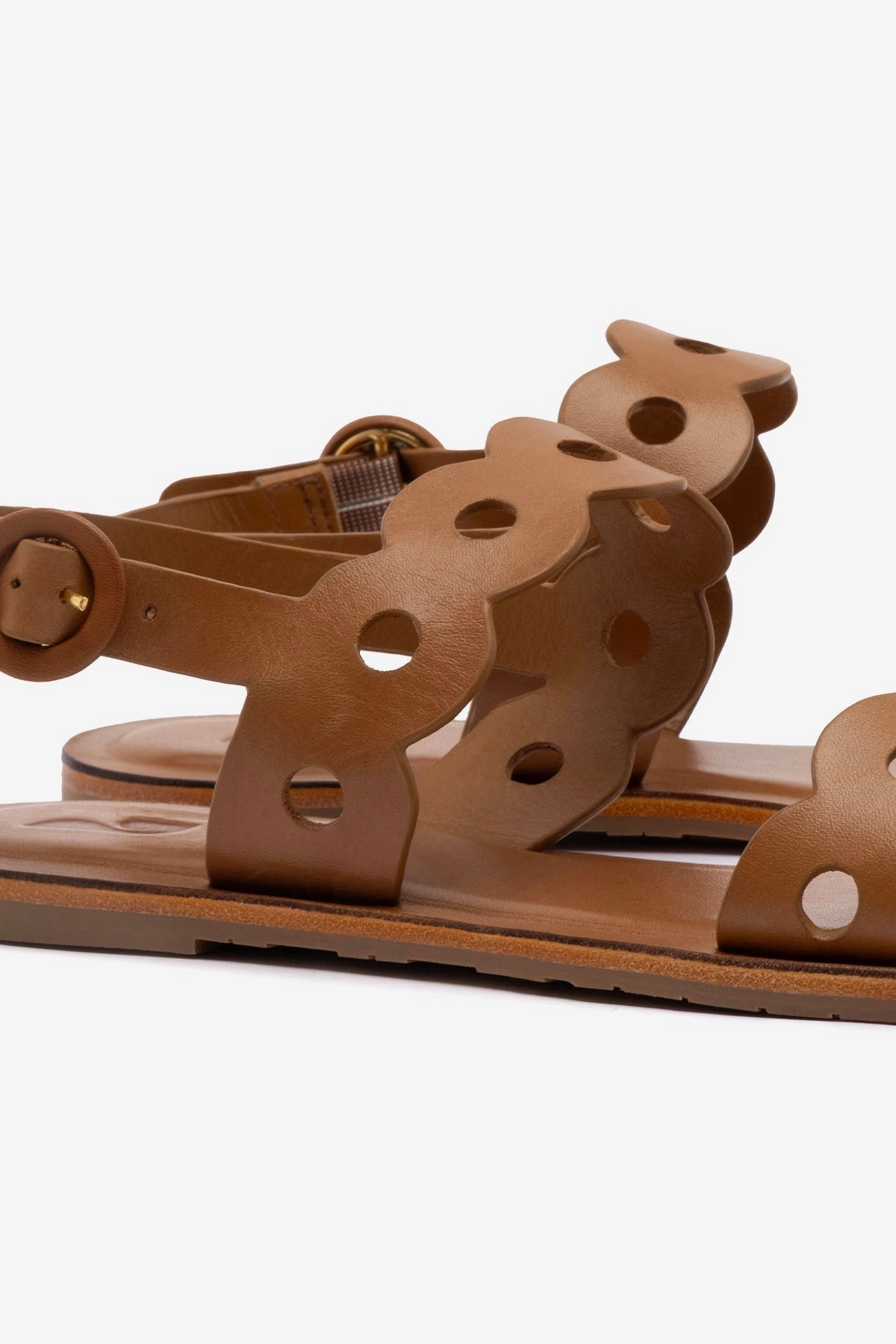 Florence Flat Sandal In Light Caramel Leather Enhanced Lateral Support No Bind