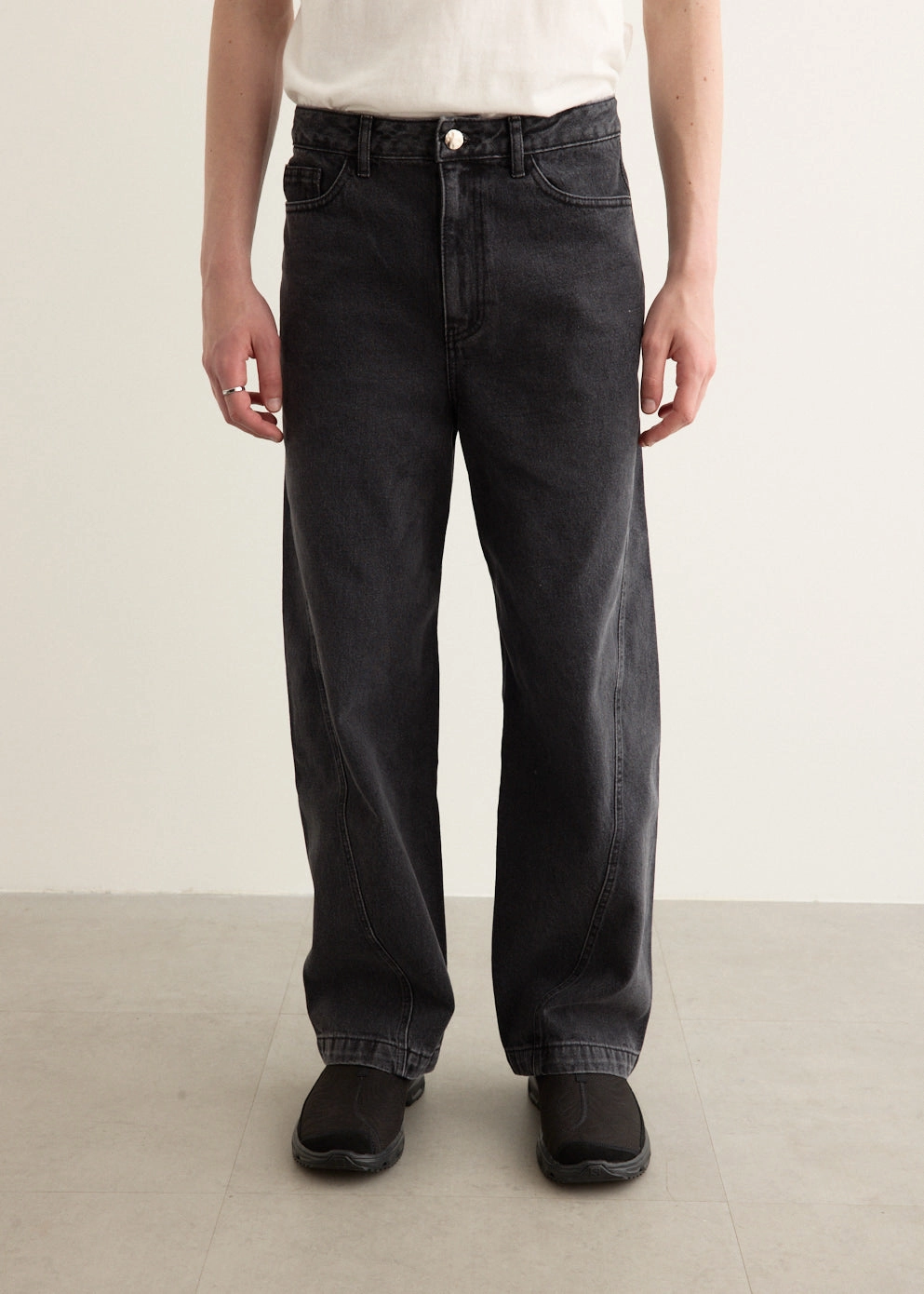 Secure Closure System Significant Semi Oversized Jeans