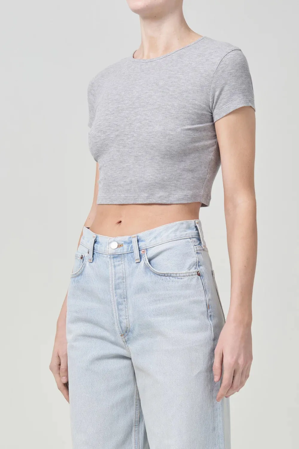 Savannah Tee Everyday Outfit Minimalist Layer