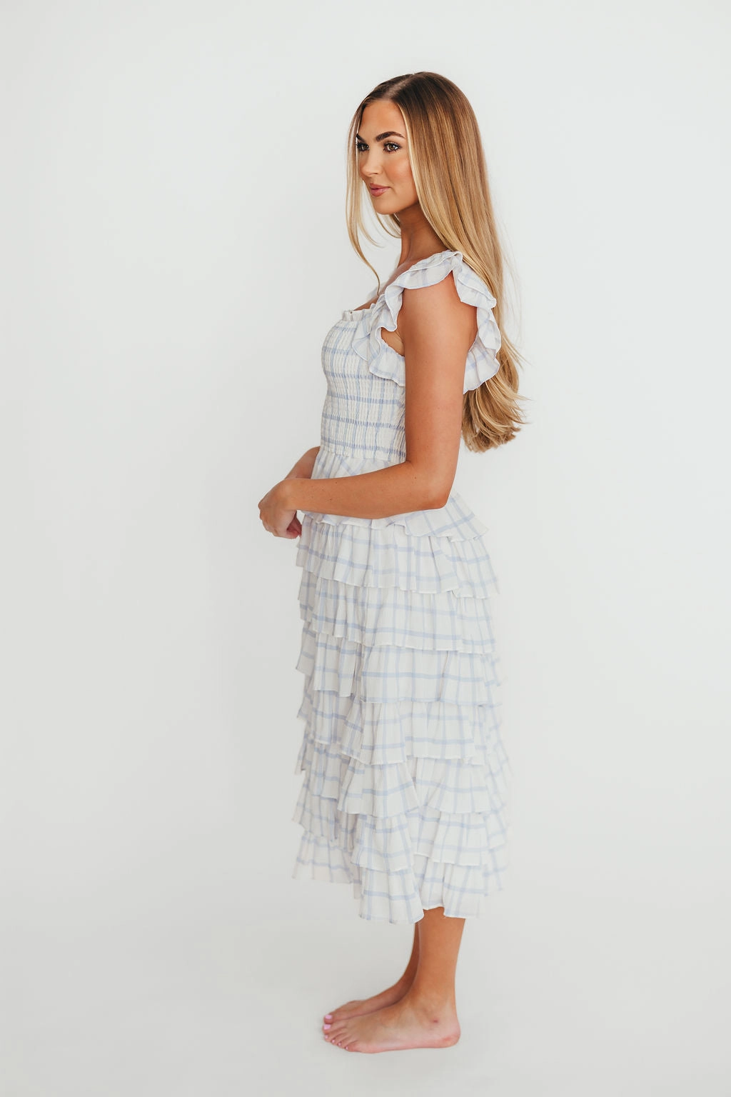 Summer Fashion Adelynn Ruffle Midi Dress in White/Blue