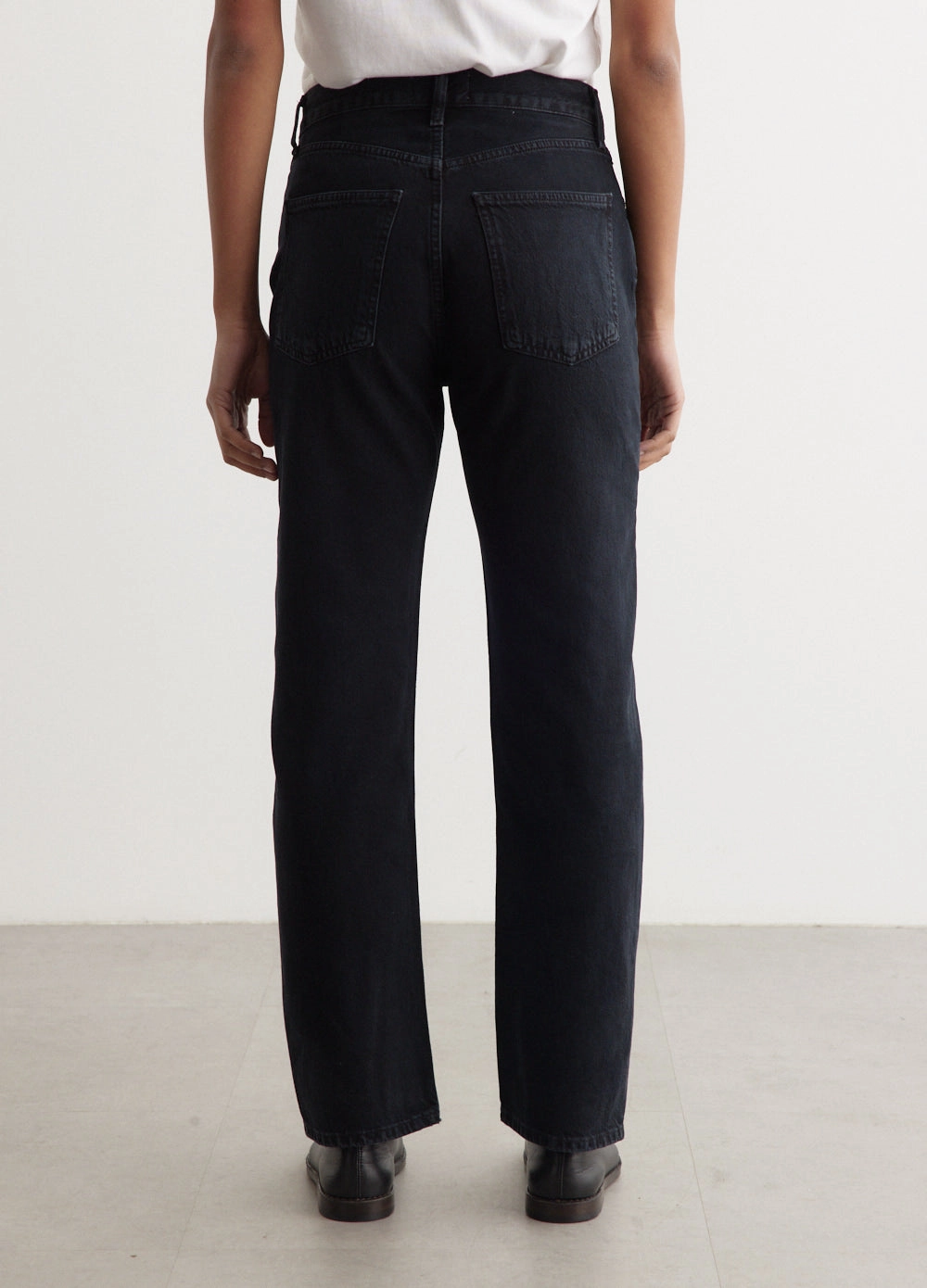 90's Pinched Waist Jeans Street Look