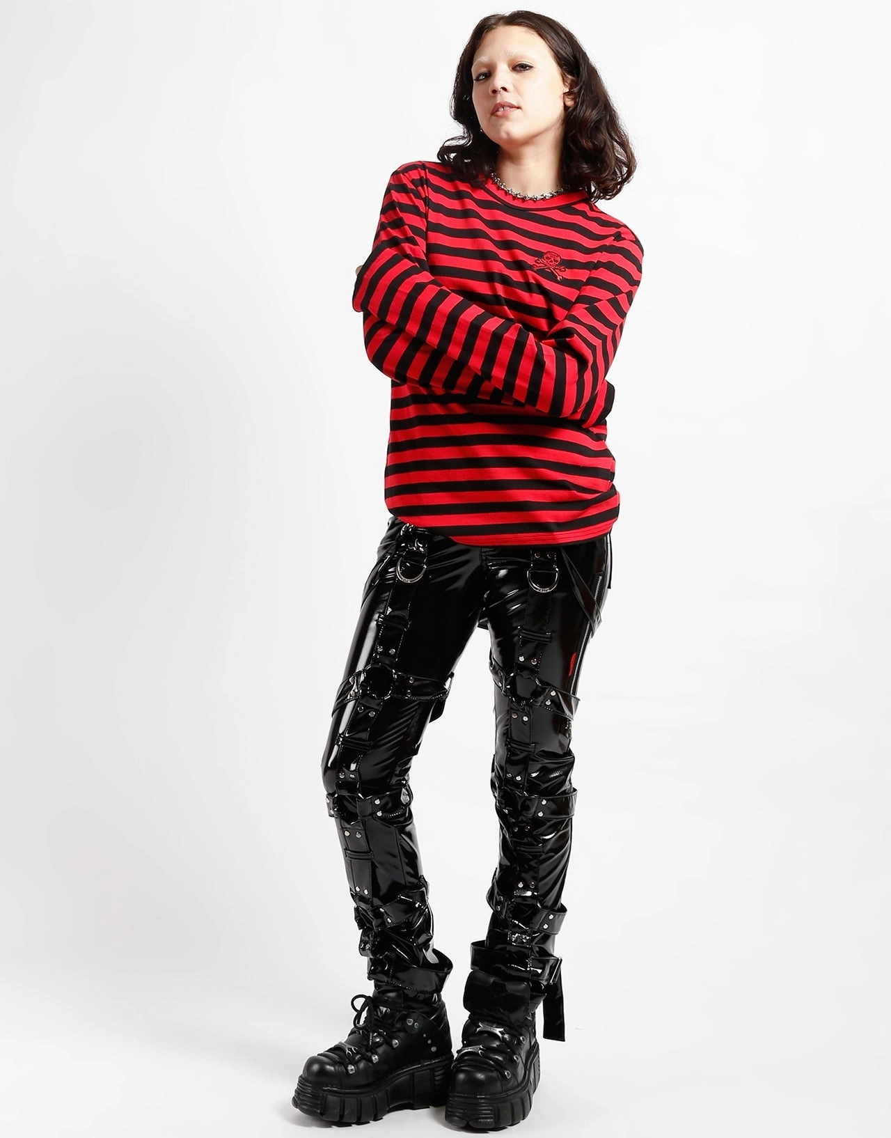 SKULL STRIPE KNIT TOP BLACK/RED Tagless Labeling Breathable Material