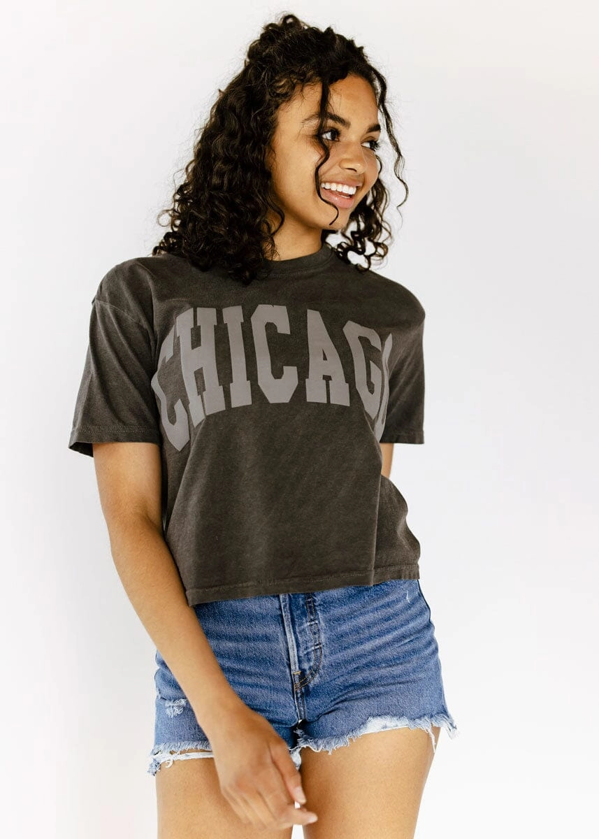 Friction Reducing Finish Chicago Collegiate Puff Crop Tee - Pepper