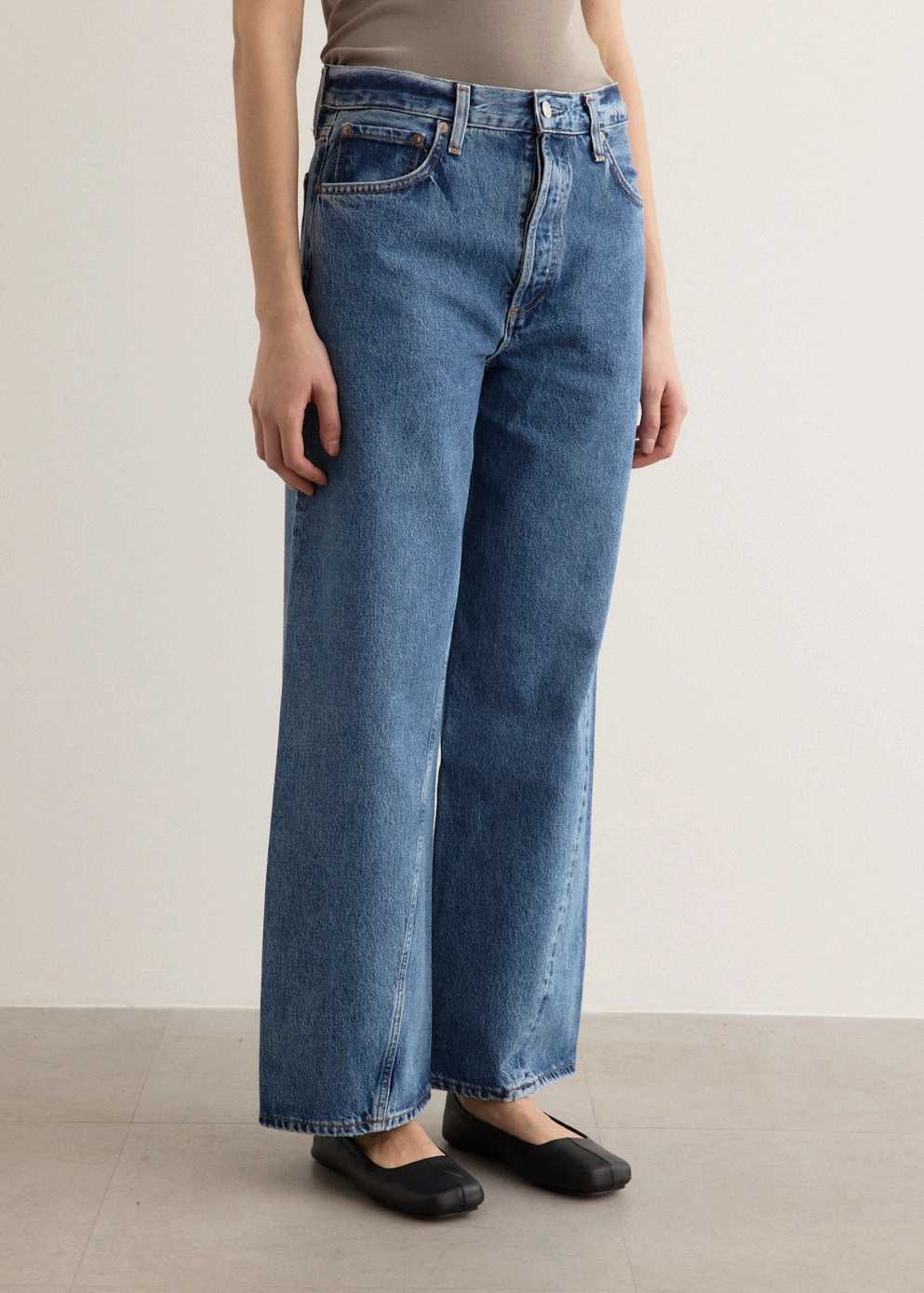 Twist Low Slung Baggy Jeans Artist Vibe Travel Outfit