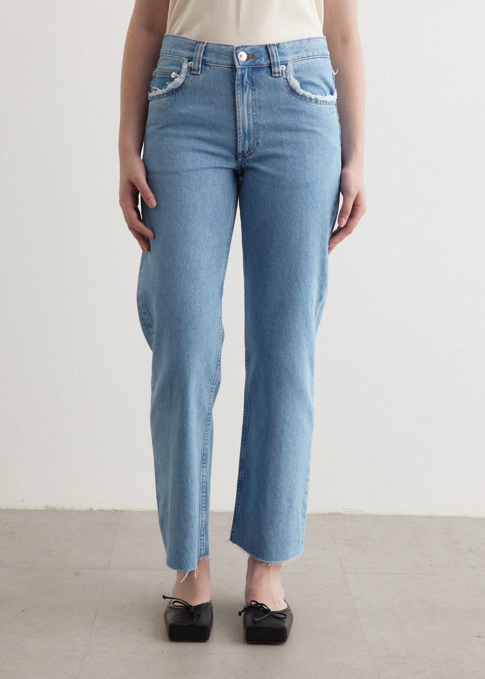 Laidback Style Relaxed Raw Edge Jeans