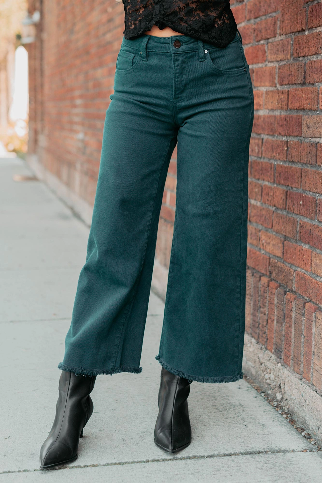 Trendy Sunny Vibes Walter High Rise Wide Crop Risen Jeans (Hunter Green)