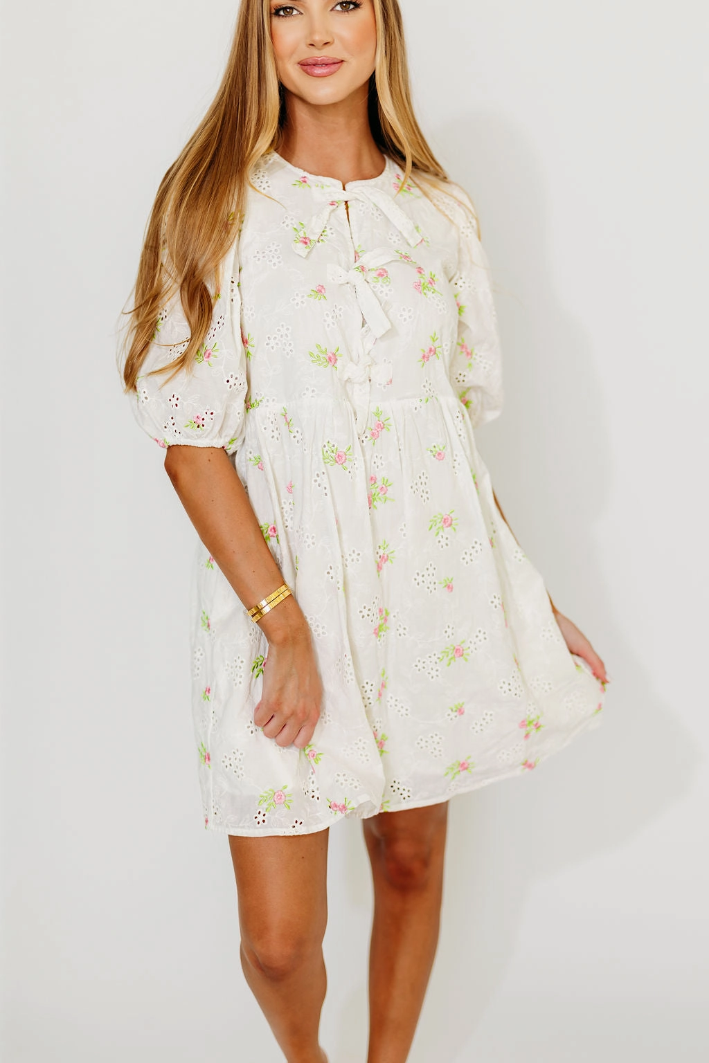 Saylor Floral Dress in White Pink *Final-Sale* Simple Style Minimal Fit