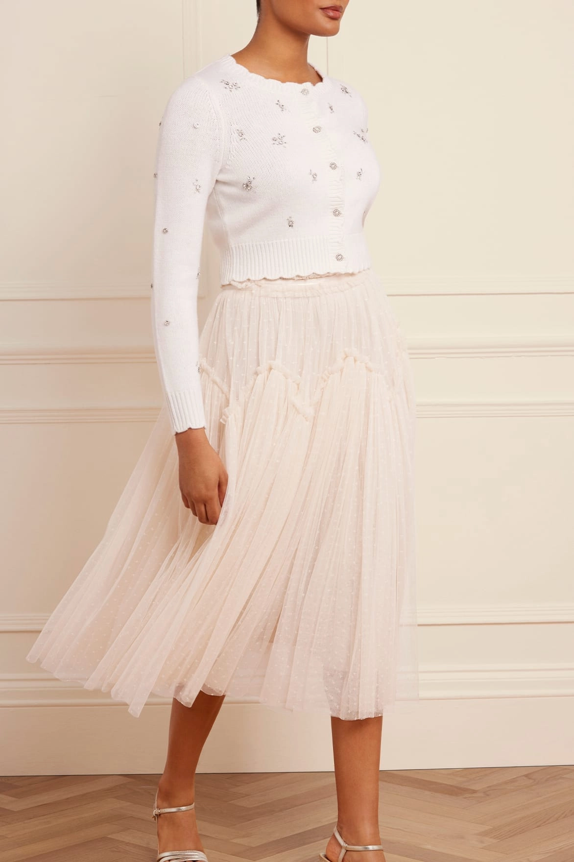 Recycled Polyester Yarn Scattered Floral Embellished Short Cardigan