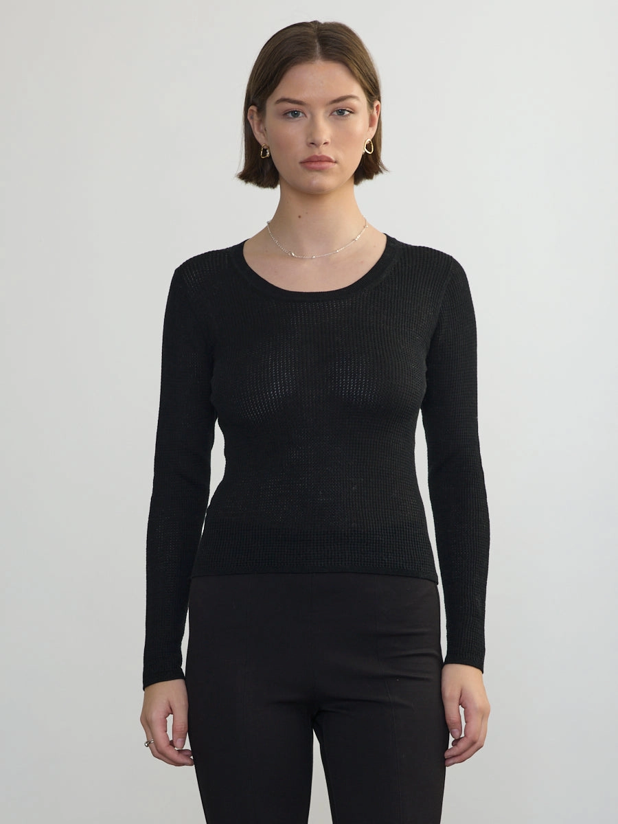 RubberizedGrip ConvertibleStyle SCOOP NECK PULLOVER