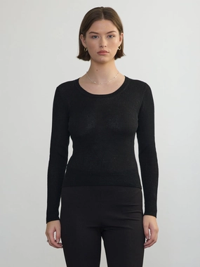 RubberizedGrip ConvertibleStyle SCOOP NECK PULLOVER