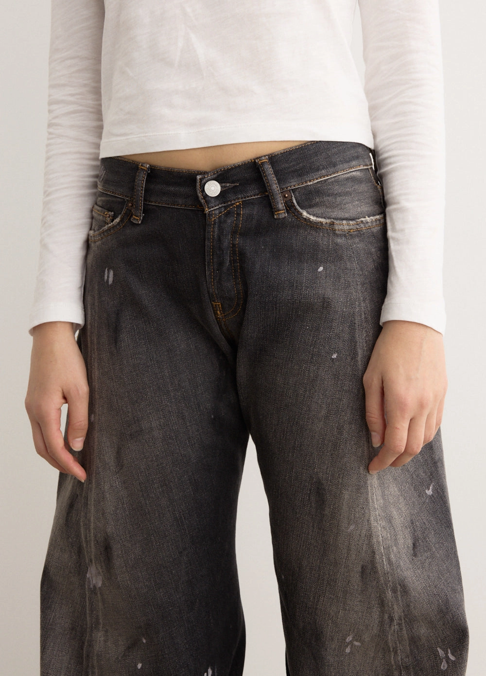 Common look 2006F Black Trafalgar Jeans