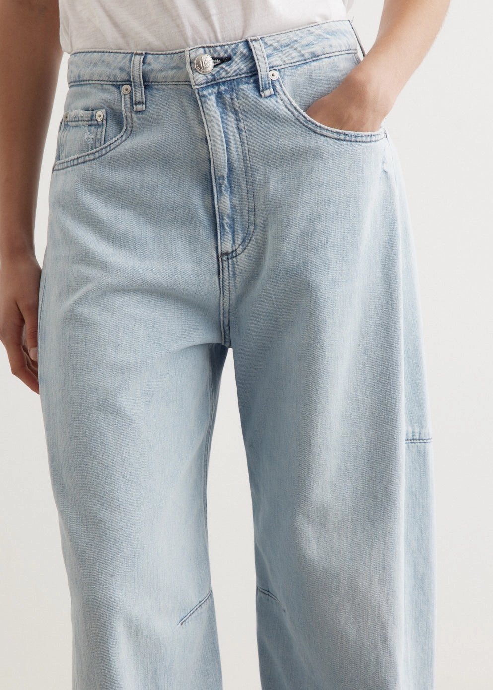 Charlie High-Rise Barrel Jeans Flexible Fit Versatile Winter Warmth