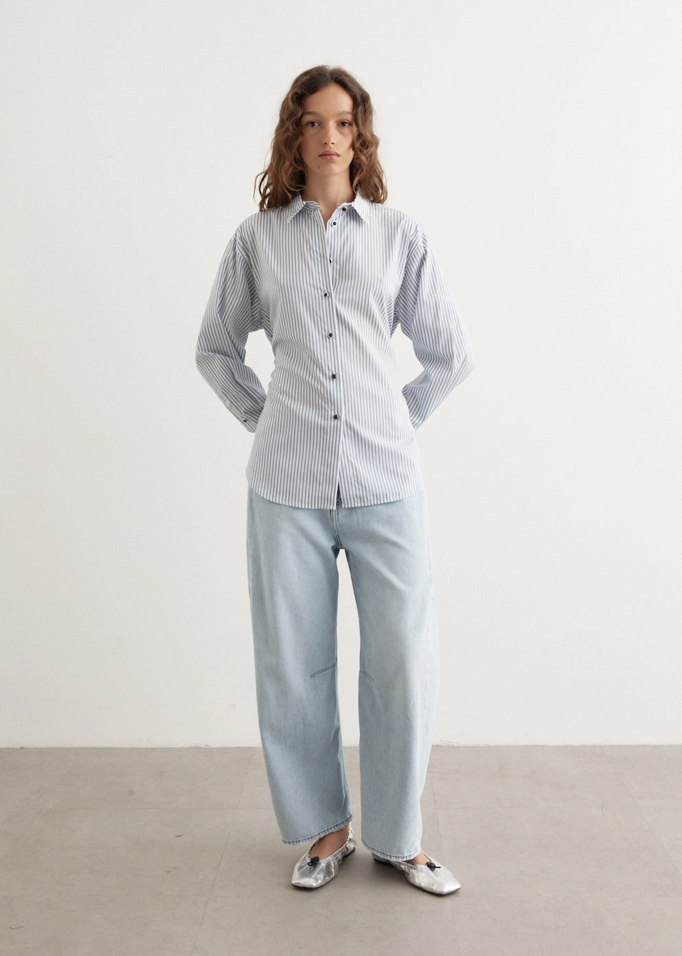 Charlie High-Rise Barrel Jeans Flexible Design Waterless Wash Technology