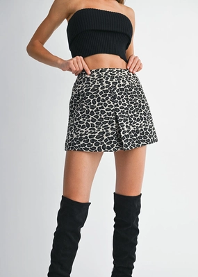 Airy Feel Shania Jacquard Pleated Mini Skort - Leopard