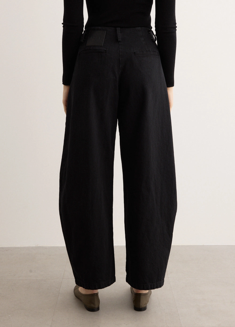 Spring Mood Bold Look Workday Outfit Meki Cocoon Jeans